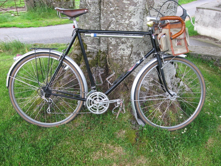 Chris A - 1960 Constructeur Louis Moire, 650B 531 Randonneuse.JPG